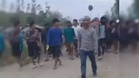 Manipur news: Viral video of women paraded naked and abused。